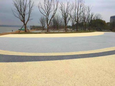 湖北東西湖公園天然石生態透水露骨料案例